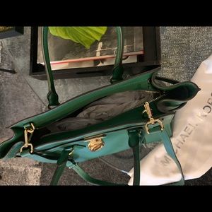 Michel Kors, Hamilton tote